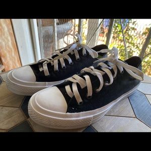 Unisex Black All Star Converse